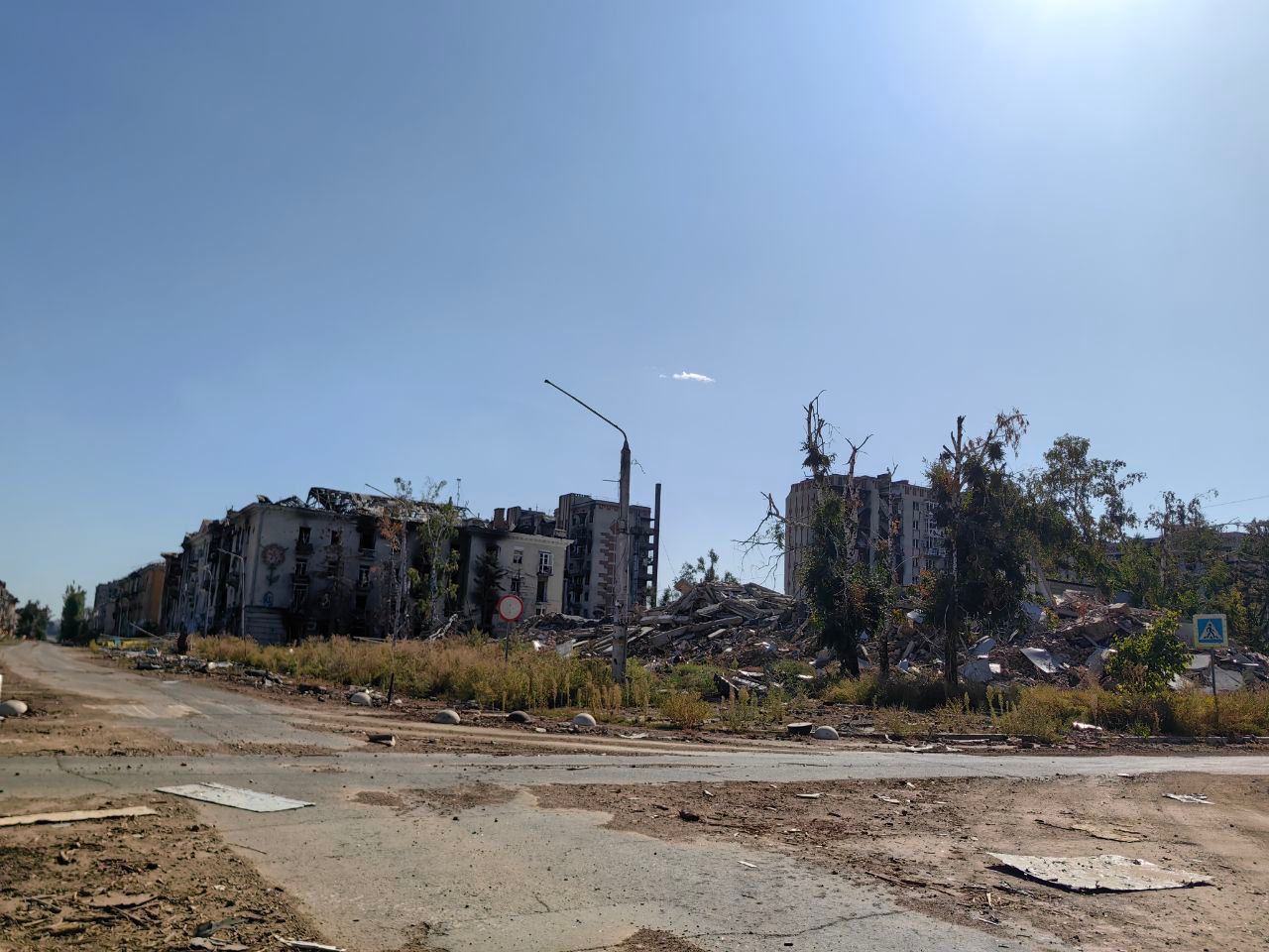 Раньше там кипела жизнь: в сети показали, как выглядит разрушенный оккупантами Бахмут. Фото