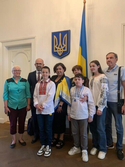Шесть детей, вернувшихся в Украину из российской депортации, рассказали свои истории в Гааге. Фото