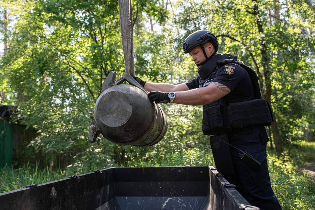 День рятувальника в Україні заведено святкувати 17 вересня щорічно