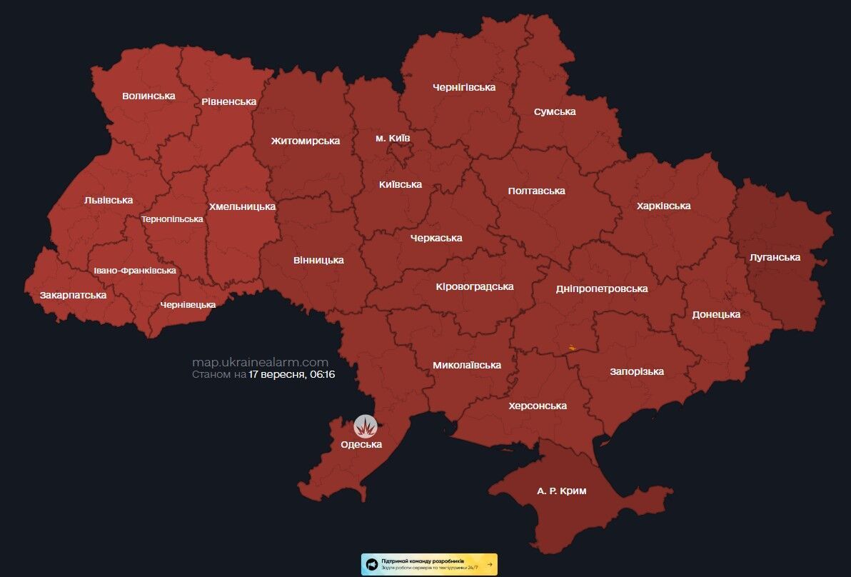 Окупанти завдали удару по агропідприємству на Одещині: на місці працювали рятувальники. Фото