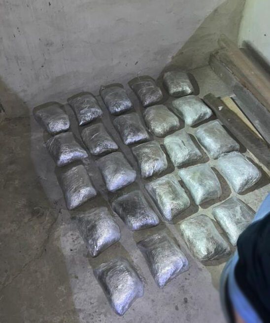 У Києві затримали трьох наркоторговців: вилучили 40 кілограмів "товару" на 10 млн грн. Фото