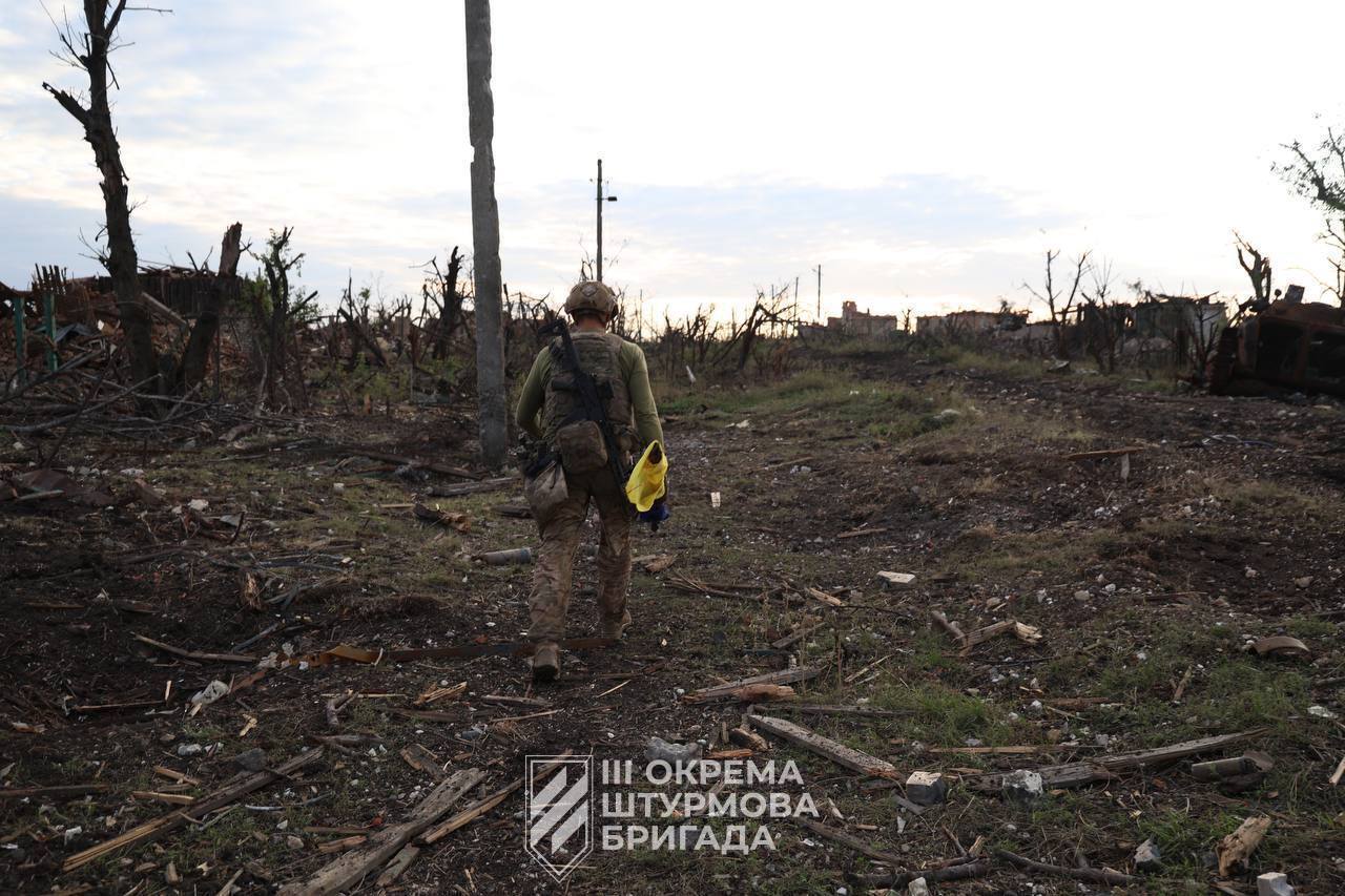 Появились новые кадры с флагом Украины над Андреевкой: в чем стратегическое значение освобождения села и какие преимущества получили ВСУ. Карта