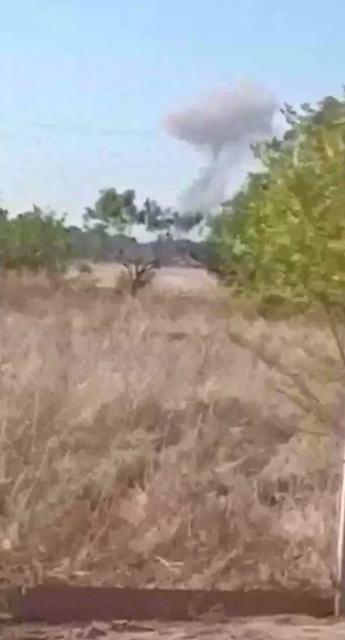 ЗСУ уразили штаб окупантів у районі Мелітополя: дим було видно здалеку. Відео