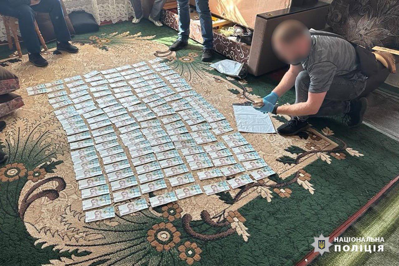 В Черкасской области задержан мужчина, который требовал деньги у семей погибших воинов ВСУ: угрожал расправой. Фото