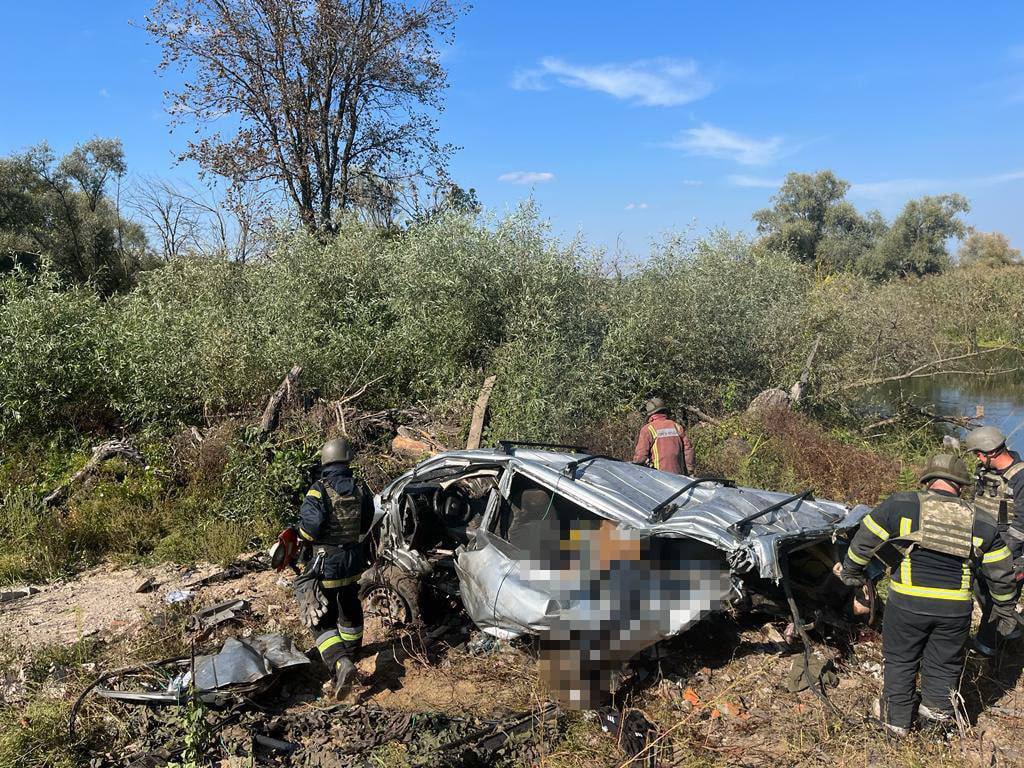 Під завалами знайшли тіла ще двох людей: зросла кількість жертв удару РФ по Куп'янську