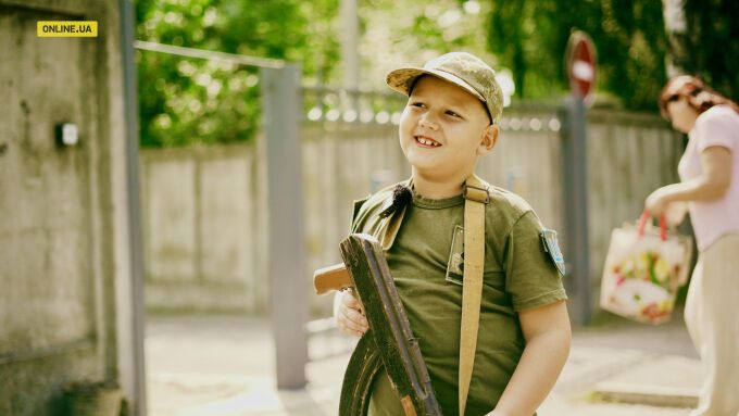 В Украине состоялась премьера документального фильма "Несокрушимые дети. Я жду"
