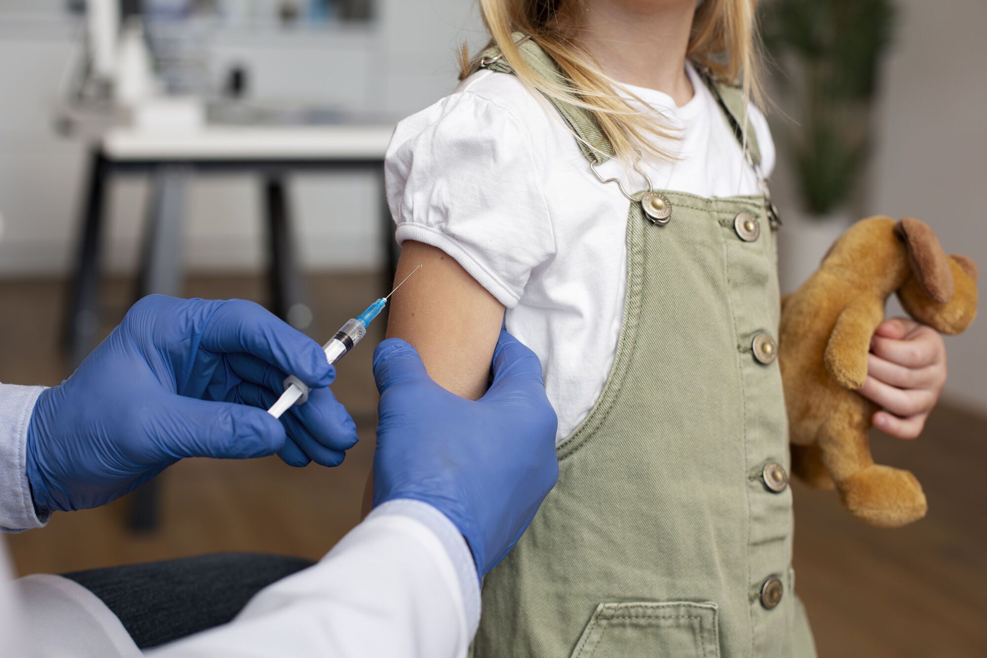 Вакцинація від кору: МОН підтримав заборону нещепленим дітям відвідувати школи і садки