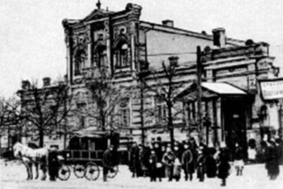 Відкрили у 1902 році, а на виклики їздили санітарні карети: історія першої станції швидкої медичної допомоги в Києві. Фото
