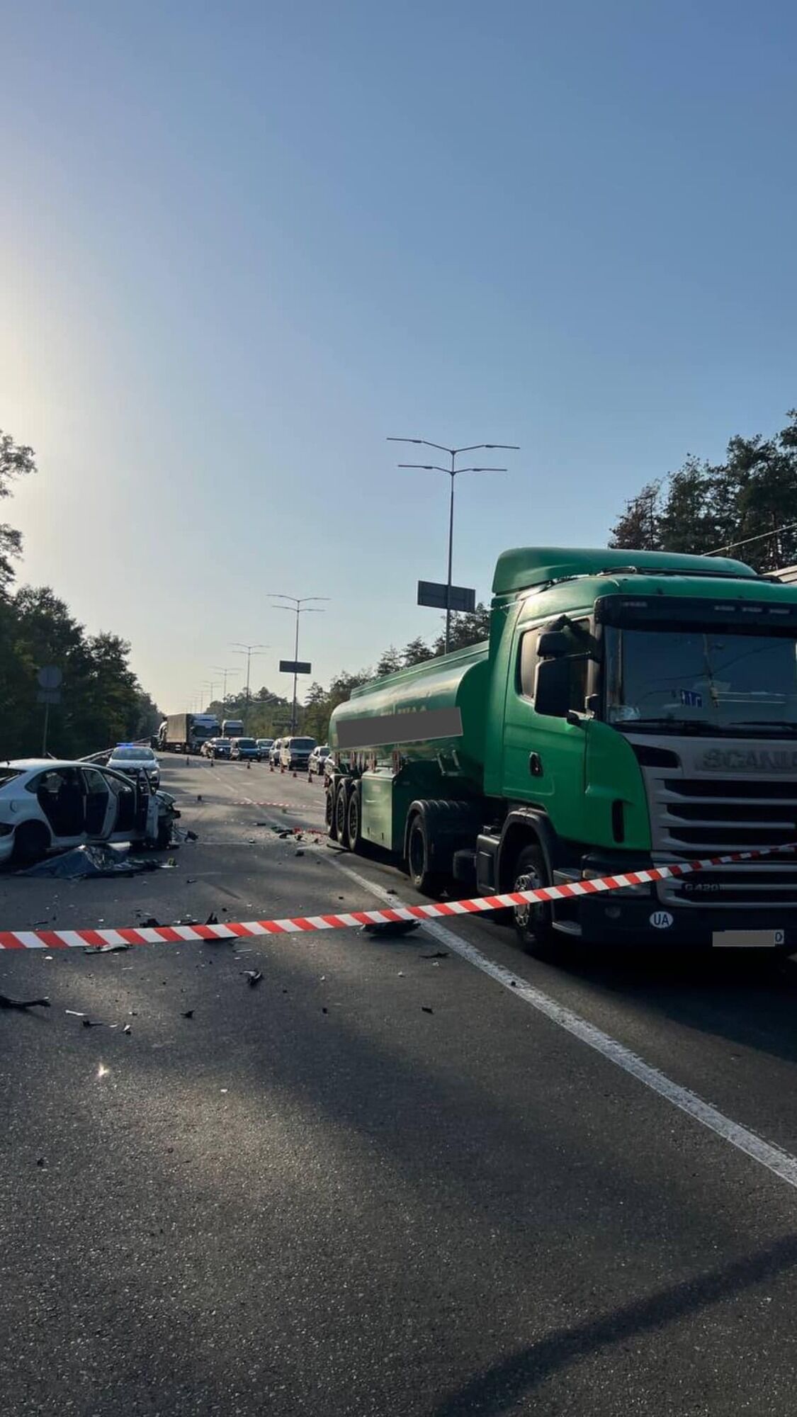 У Києві таксист протаранив легковик та в’їхав у бензовоз: є загибла. Фото