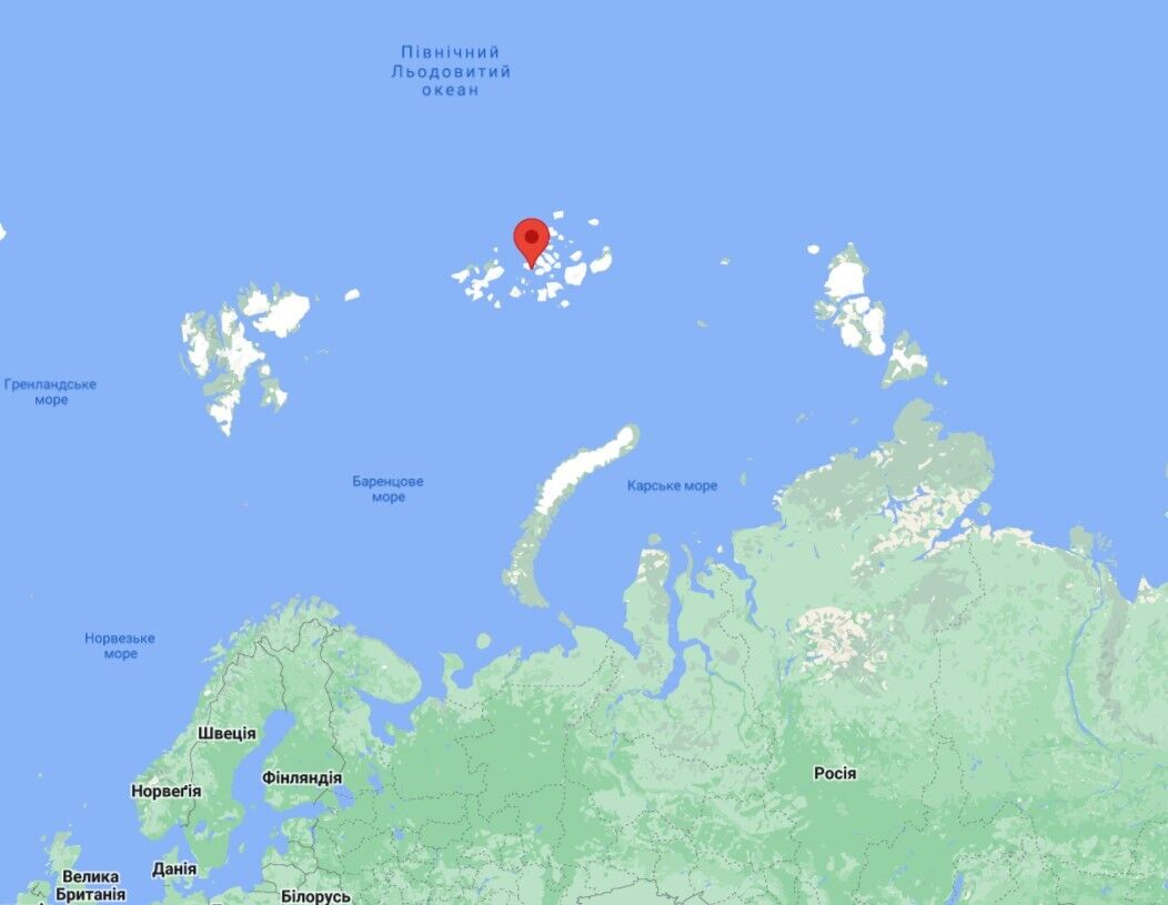 "Защищала свою территорию": моржиха напала на лодку россиян в Северном Ледовитом океане. Видео