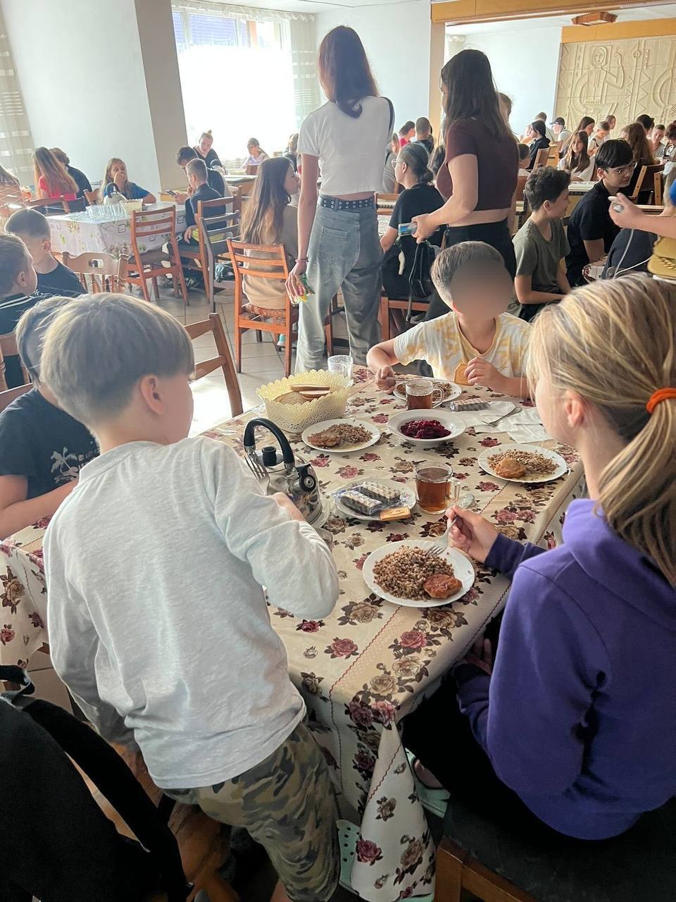 Пожар в комплексе "Сияние Карпат": в КГВА рассказали о состоянии 148 детей из столицы, отдыхавших на Прикарпатье. Фото