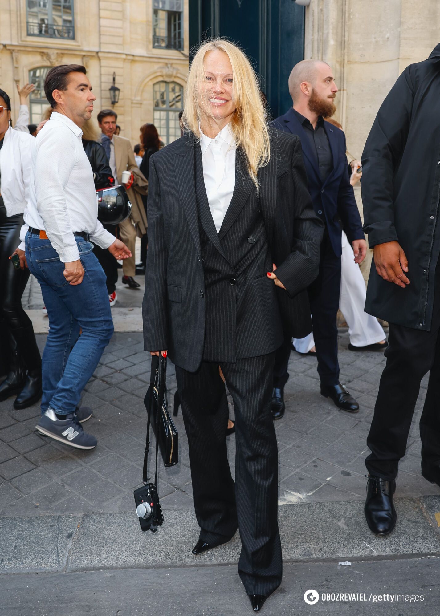 56-річна Памела Андерсон прийшла на Тиждень моди в Парижі без макіяжу і вразила публіку. Фото
