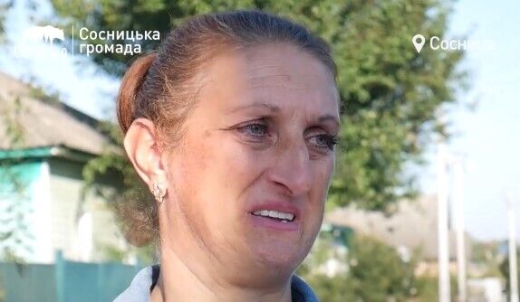 На Чернігівщині мати загиблого Героя за власний кошт заасфальтувала дорогу на вулиці, яка носить імʼя її сина. Відео