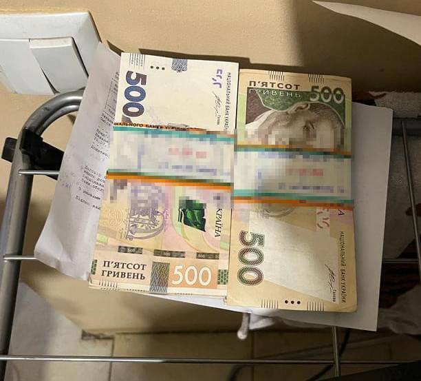 В Киеве будут судить мошенников, которые за $60 тыс. пытались продать две квартиры по поддельным документам. Фото