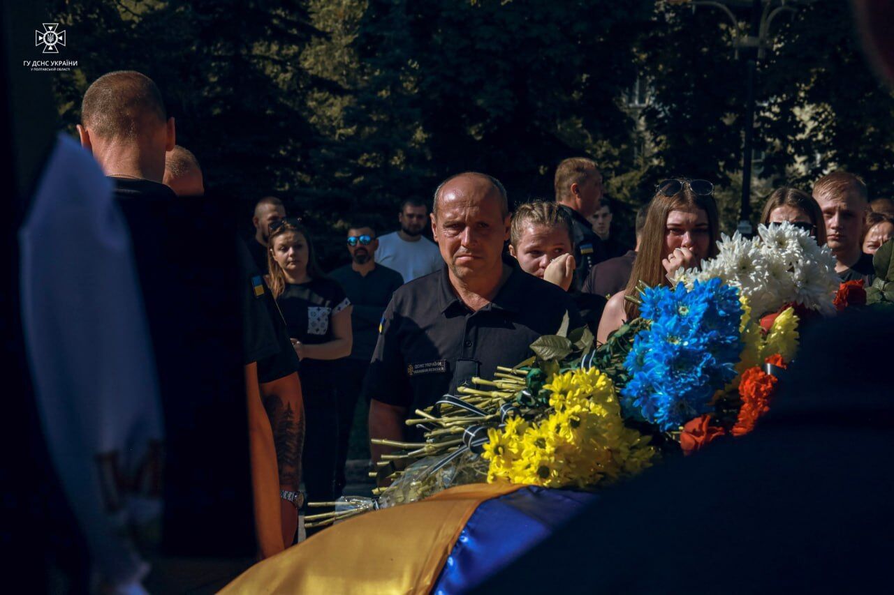 Погиб во время разминирования Донетчины: в Полтаве попрощались с сапером Дмитрием Цысем. Фото