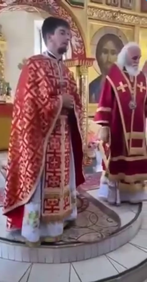 В Тверской области епископ РПЦ заставил публично каяться священника за молитву о мире, а не о победе. Видео