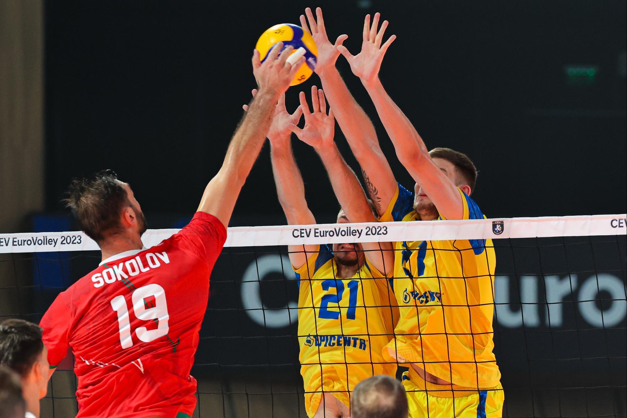 Сборная Украины потерпела третье поражение подряд на чемпионате Европы по волейболу