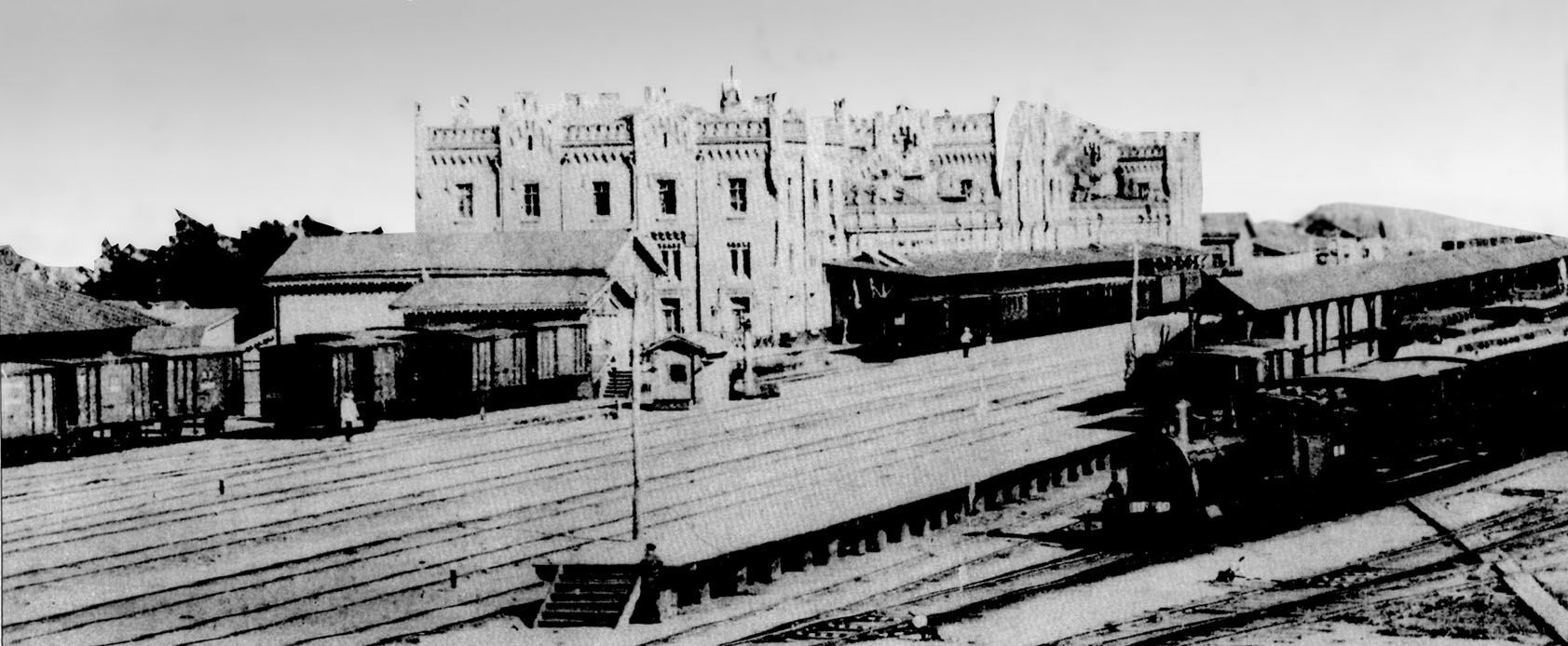 У мережі показали, який вигляд мала перша будівля залізничного вокзалу Києва у 1890-х роках. Архівне фото