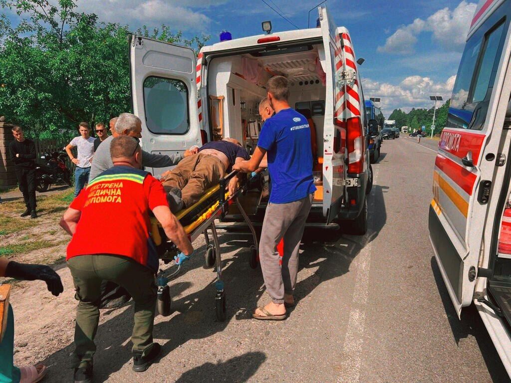 В Ривненской области в ДТП погиб ребенок, еще восемь человек пострадали. Фото