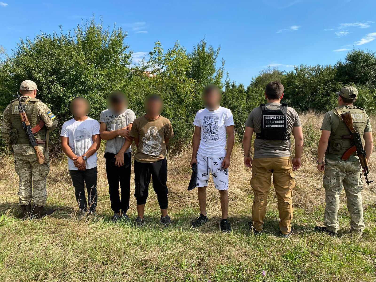 На Закарпатье за сутки задержали 34 мужчин, которые хотели незаконно пересечь границу: что им грозит. Фото