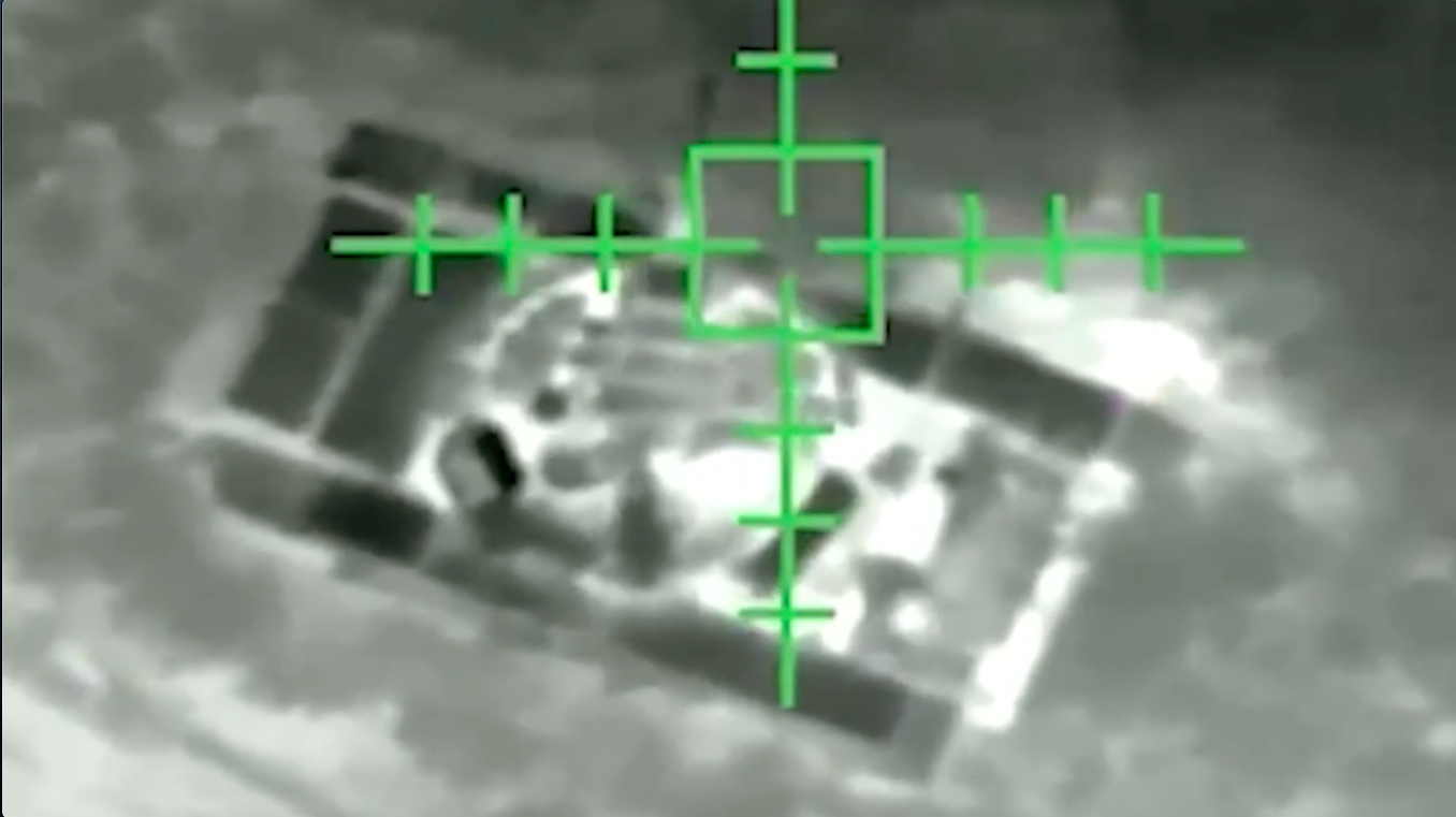 Аэроразведчики Нацгвардии эффектно уничтожили три вражеских танка. Видео