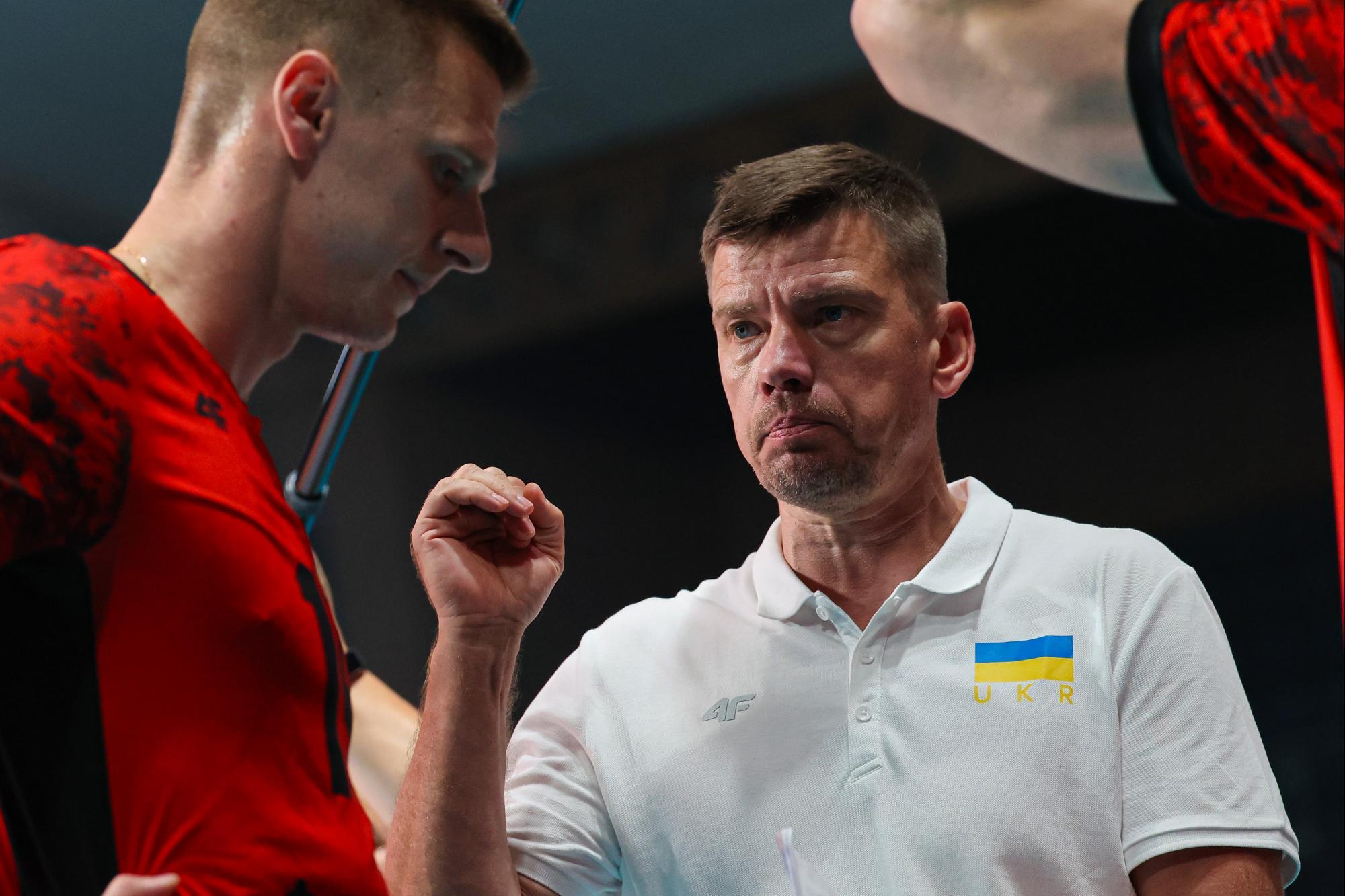 Украина "на валидоле" добыла первую победу на ЧЕ по волейболу
