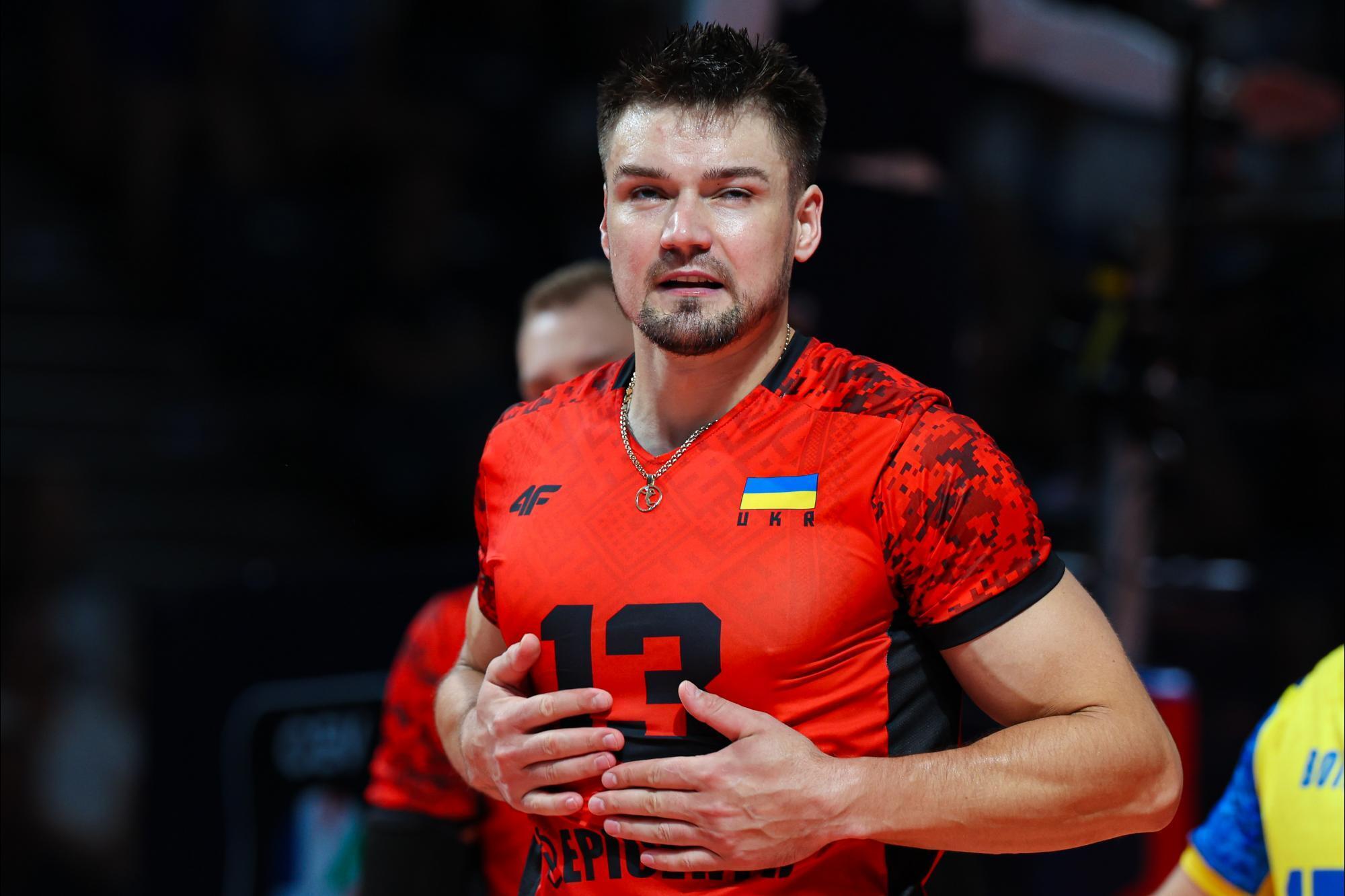 Україна "на валідолі" здобула першу перемогу на ЧЄ з волейболу