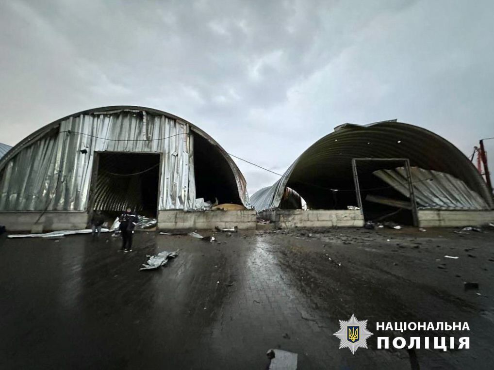 Окупанти атакували Одещину ударними БПЛА: пошкоджено будівлі та сільгосптехніку. Фото