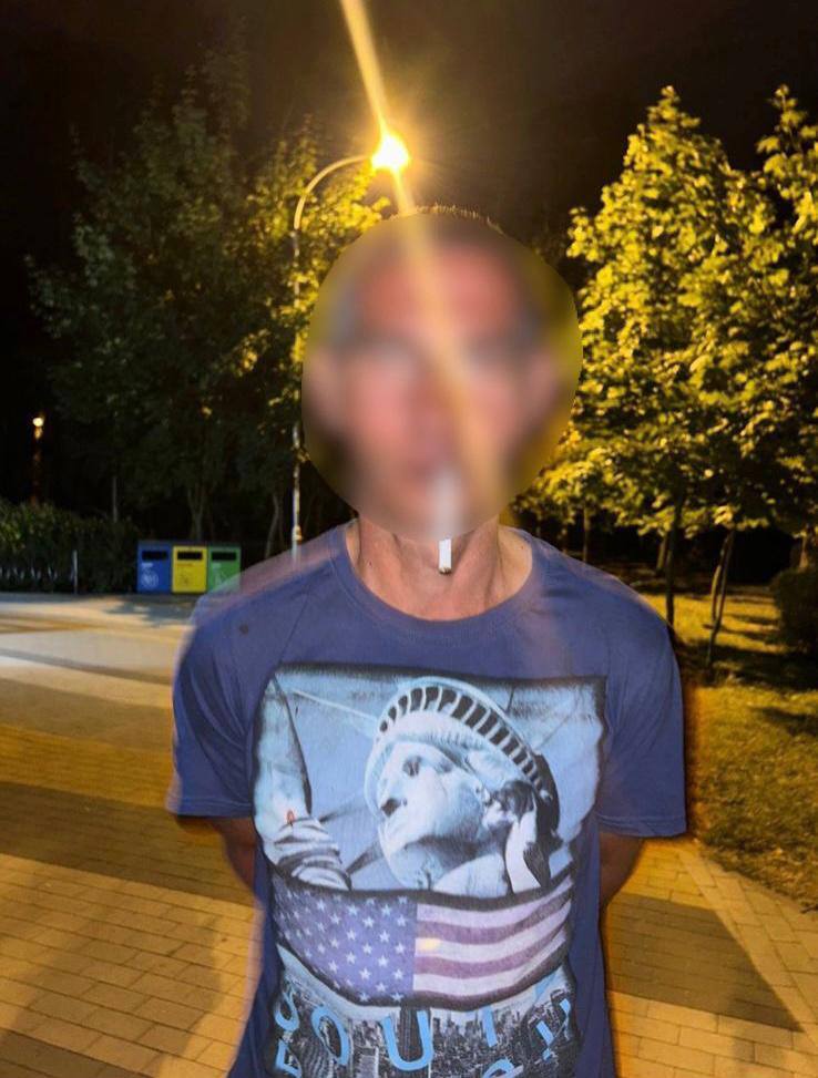 У Києві чоловік у туалеті парку намагався зґвалтувати 12-річного хлопчика