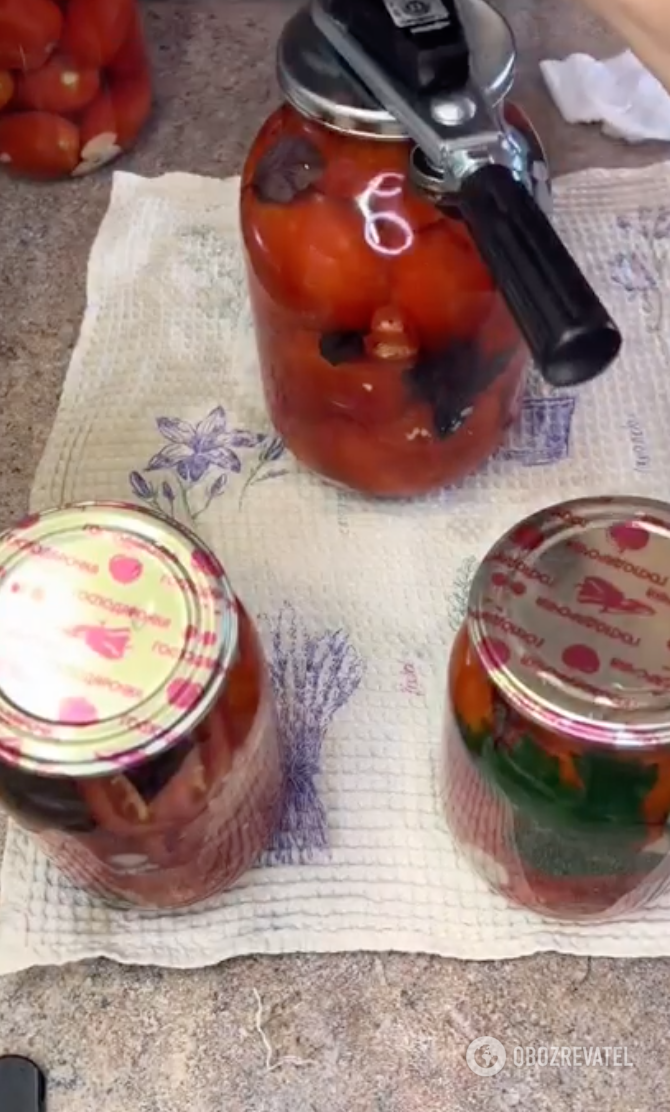 Как приготовить вкусные маринованным помидоры с базиликом