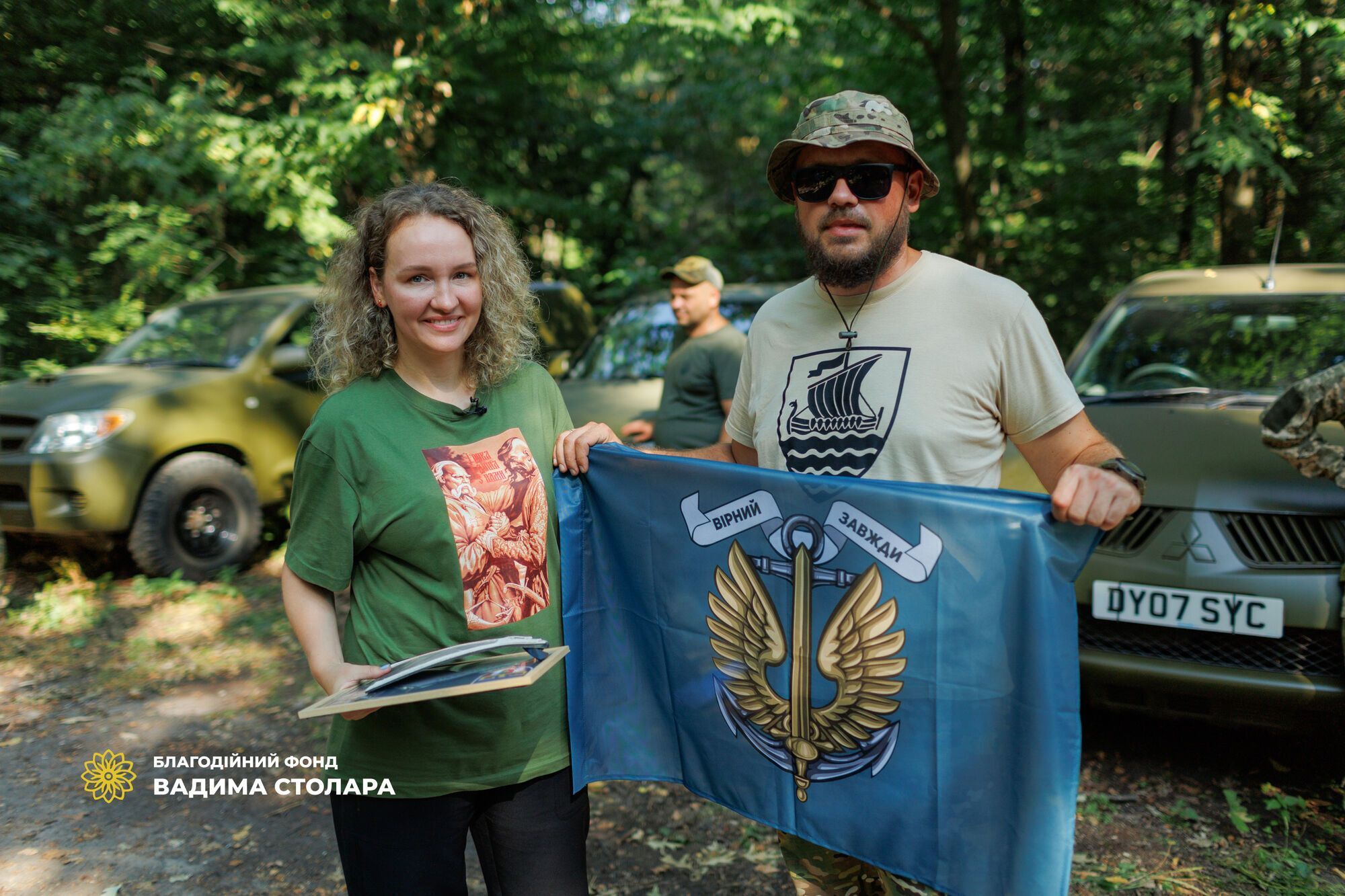 Оборонці України отримали ще чотири пікапи від Фонду Вадима Столара