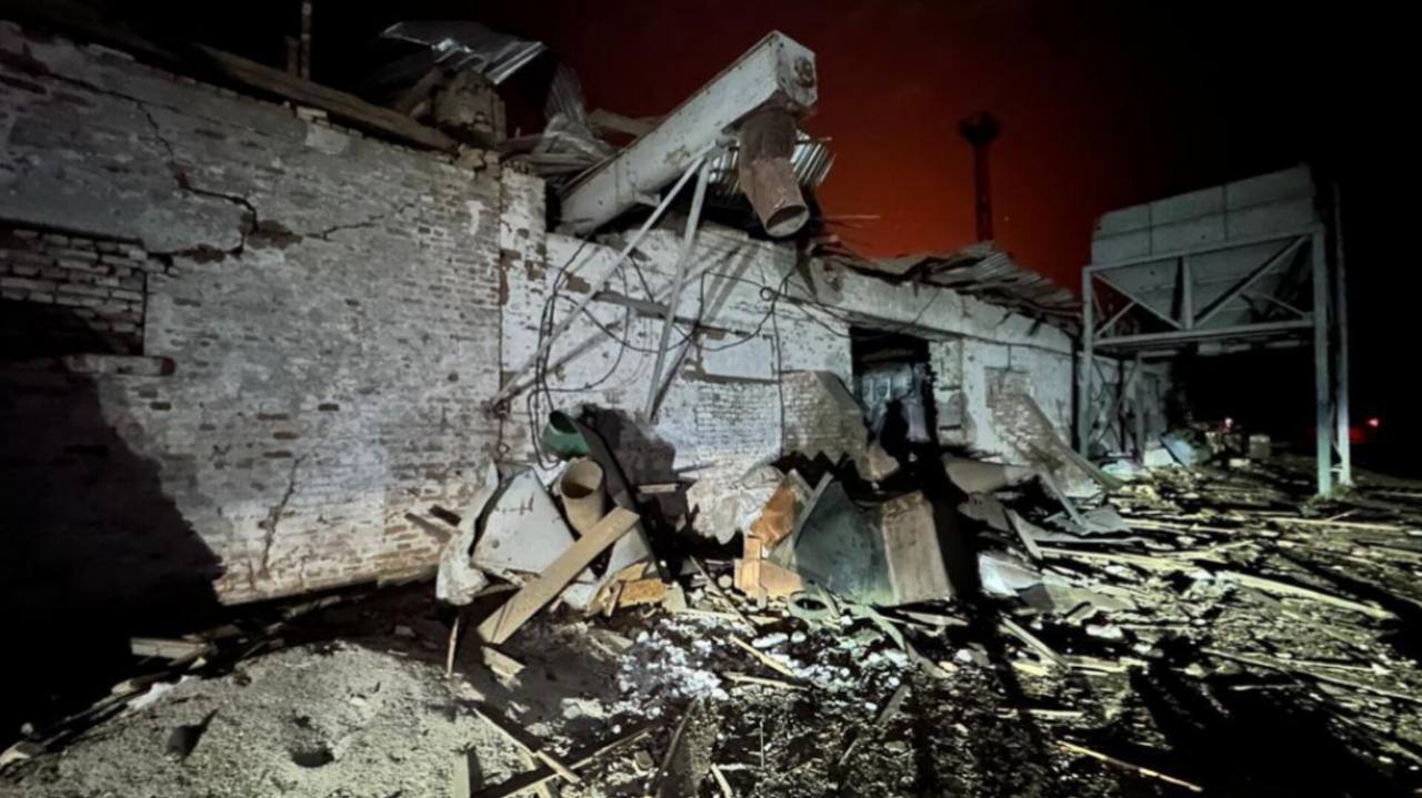 Окупанти вночі атакували Одещину "Шахедами", є руйнування: загинув співробітник агропідприємства. Фото