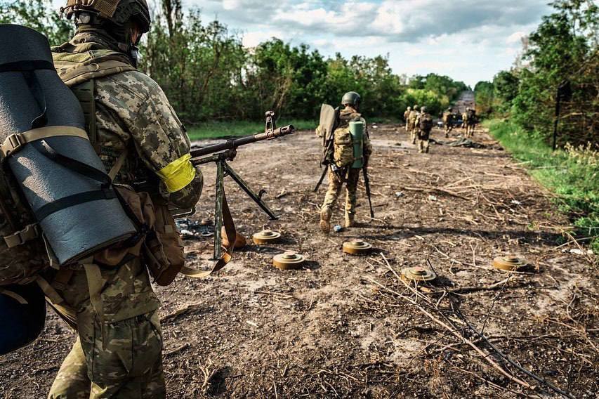 "З вами Україна завжди на кілька кроків попереду": Зеленський привітав розвідників і відзначив їхній внесок у боротьбу з агресором