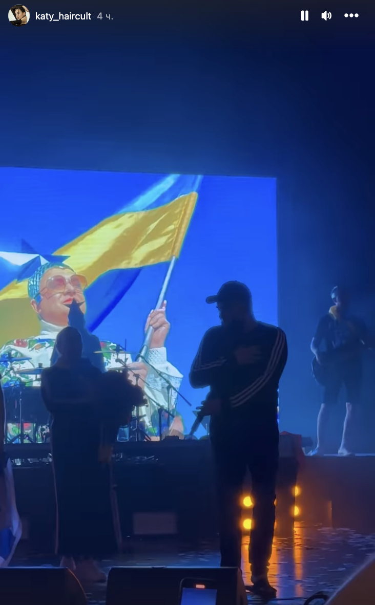 Вєрка Сердючка зі сцени в Маямі побажала Путіну "здохнути", заспівала гімн України і показала Залужного. Відео