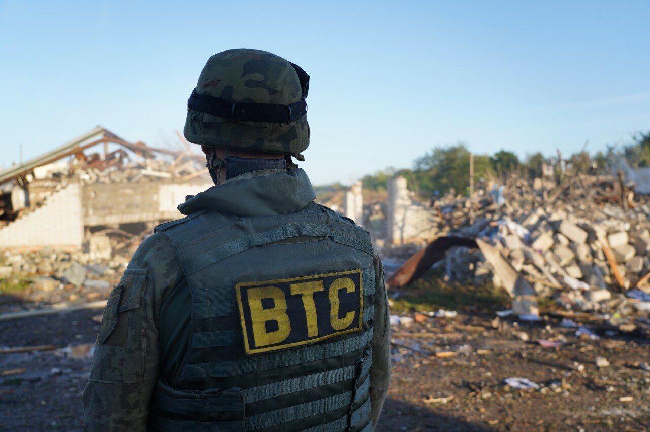 Окупанти завдали удару по приватному сектору в Сумах: кількість постраждалих зросла до 3. Фото і відео