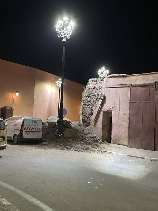 В Марокко произошло мощное землетрясение: количество жертв превысило 2 тысячи, в стране объявлен трехдневный траур. Фото и видео