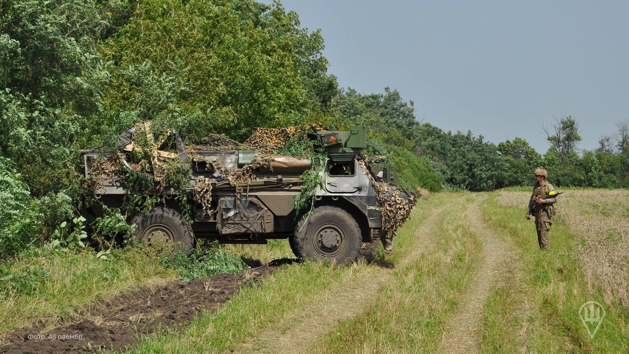 "Нам вдається звільняти нашу землю": Зеленський показав українських героїв, які протистоять окупантам. Фото