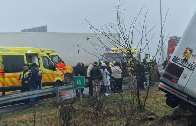 В Венгрии попал в ДТП автобус с украинцами: есть раненые. Фото