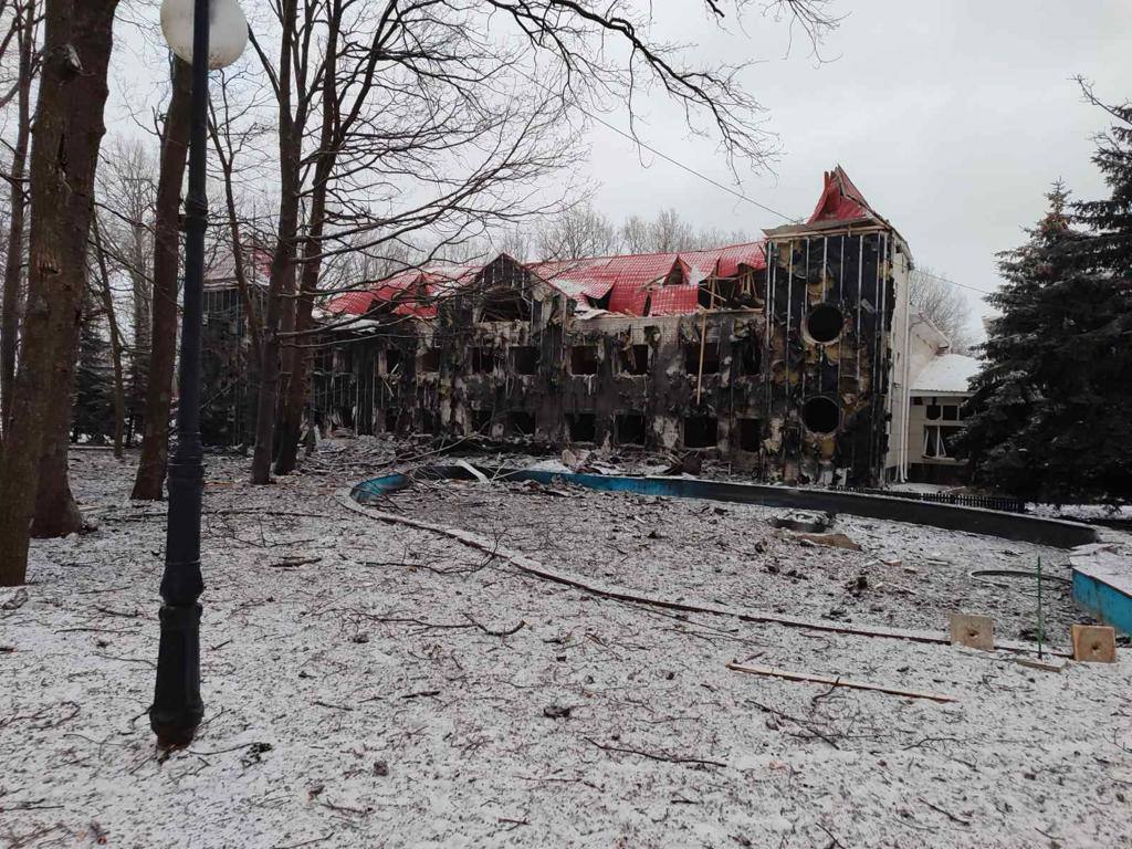 Росіяни обстріляли Харків ракетами з Бєлгорода: влучили в дитячий оздоровчий центр