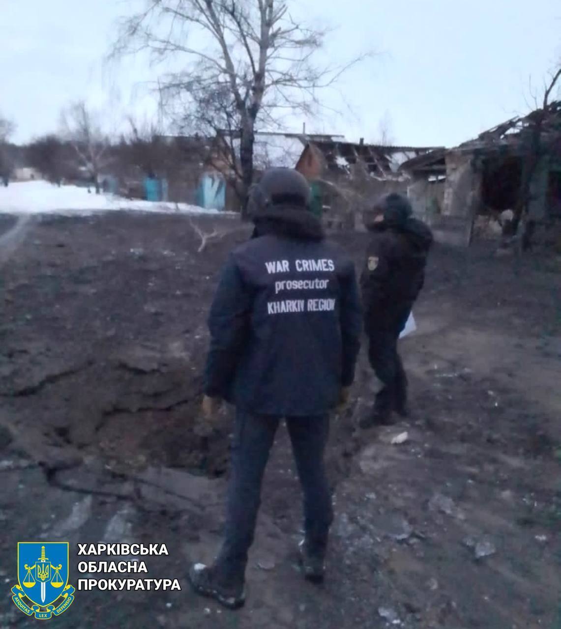 Оккупанты обстреляли авиабомбами Купянский район: попали в школу, погибла женщина. Фото