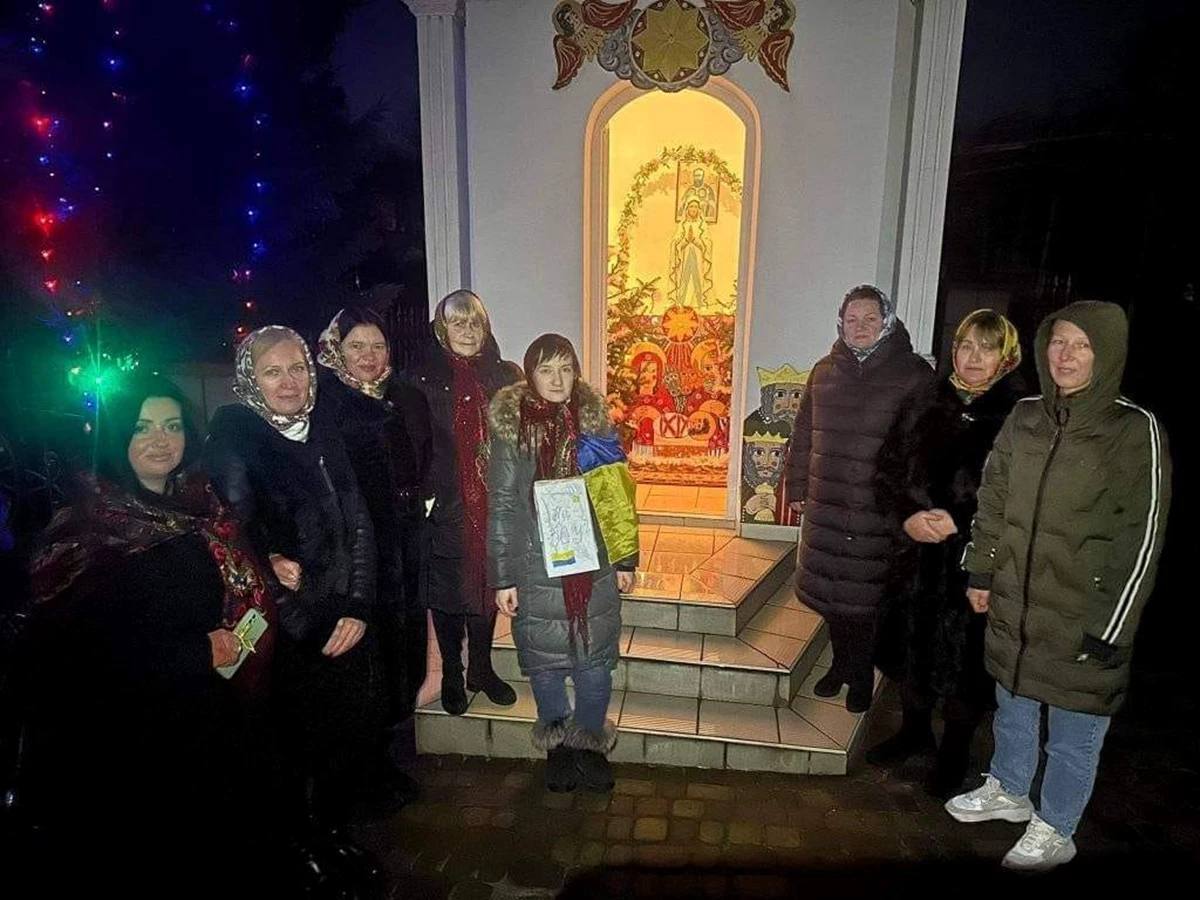 На Львівщині мешканці трьох сіл за свята наколядували близько 450 тис. грн: кошти передадуть на допомогу ЗСУ