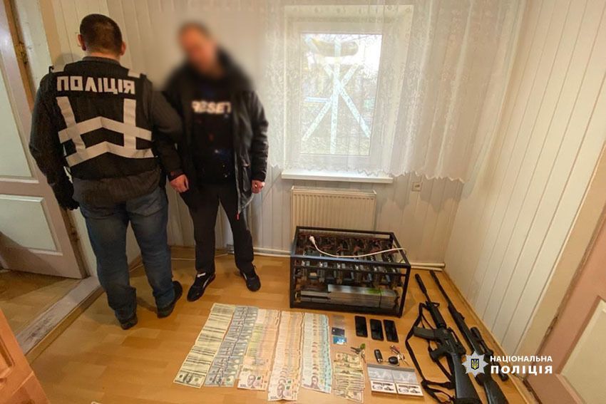 Заробляли до 100 млн грн на рік: у Києві викрили наркоугруповання. Фото і відео