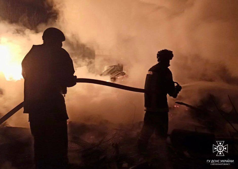 Как раз ликвидировали пожар: в ГСЧС рассказали, как оккупанты ударили дроном-камикадзе по пожарным. Фото