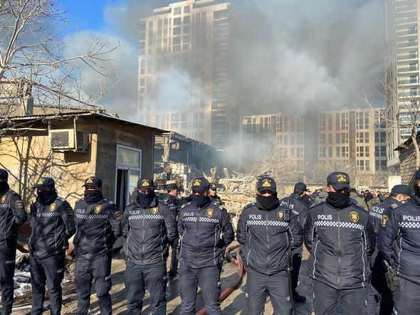 У столиці Азербайджану пролунав вибух у меблевому салоні, є загиблі і постраждалі. Фото, відео і всі подробиці