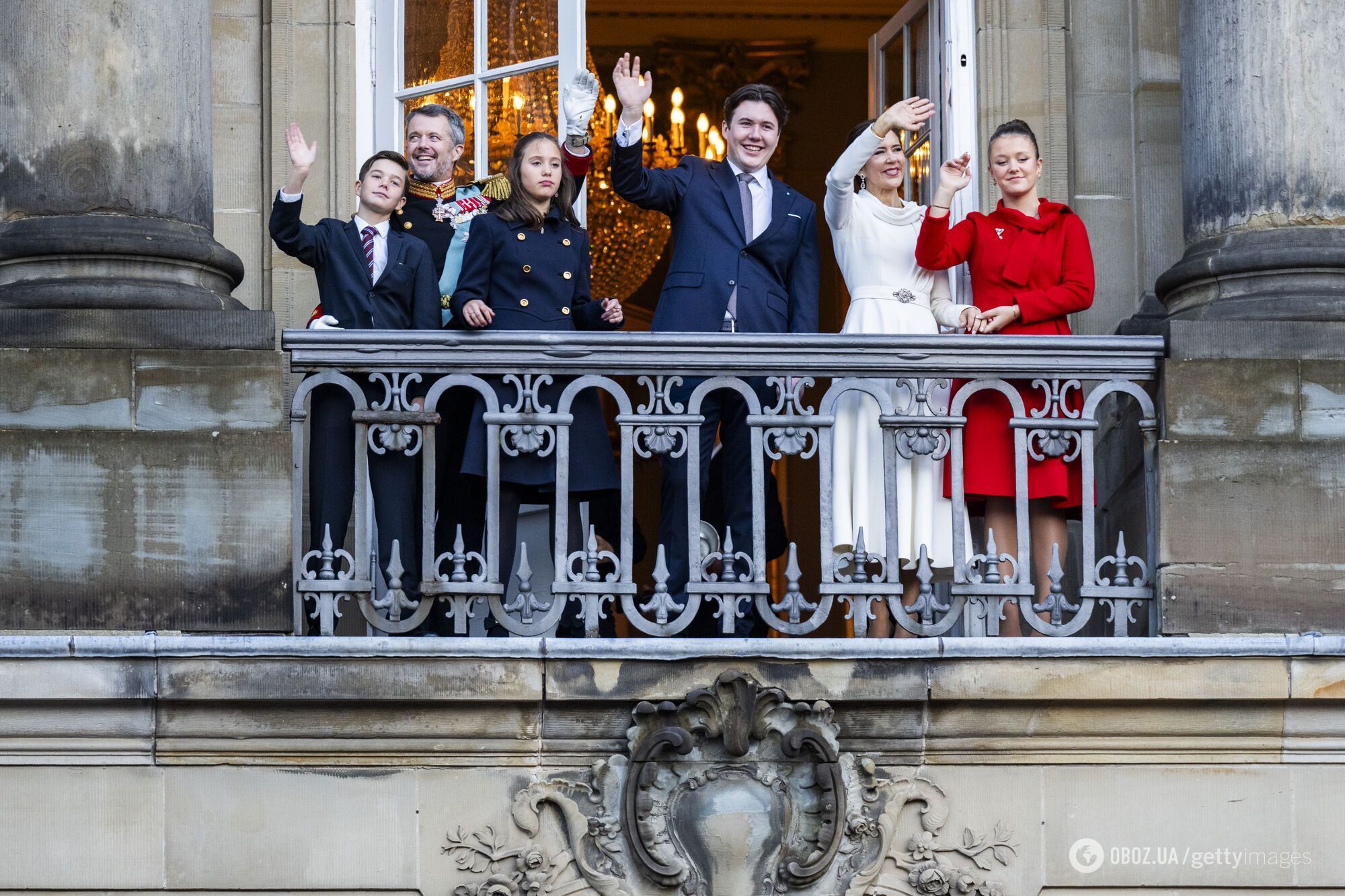 Луї в спідниці. 13-річна принцеса Жозефіна вкрала всю увагу публіки на церемонії проголошення Фредеріка X королем Данії