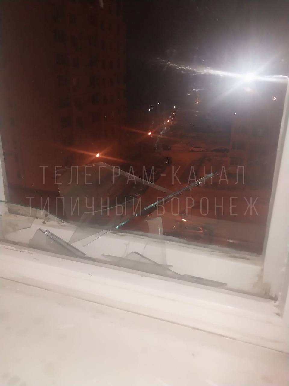У російському Воронежі пролунала серія вибухів: місто атакували БПЛА. Фото і відео