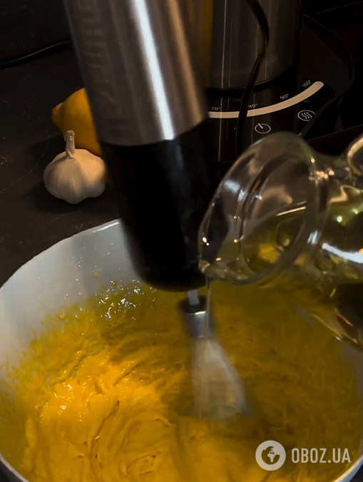 На чому приготувати домашній майонез, щоб він мав гарний жовтий колір: простий рецепт