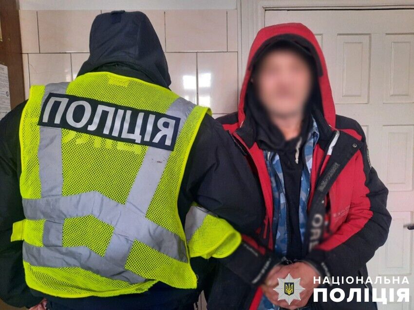 У Києві затримали рецидивіста, який на залізничному вокзалі обікрав сплячу пенсіонерку. Фото