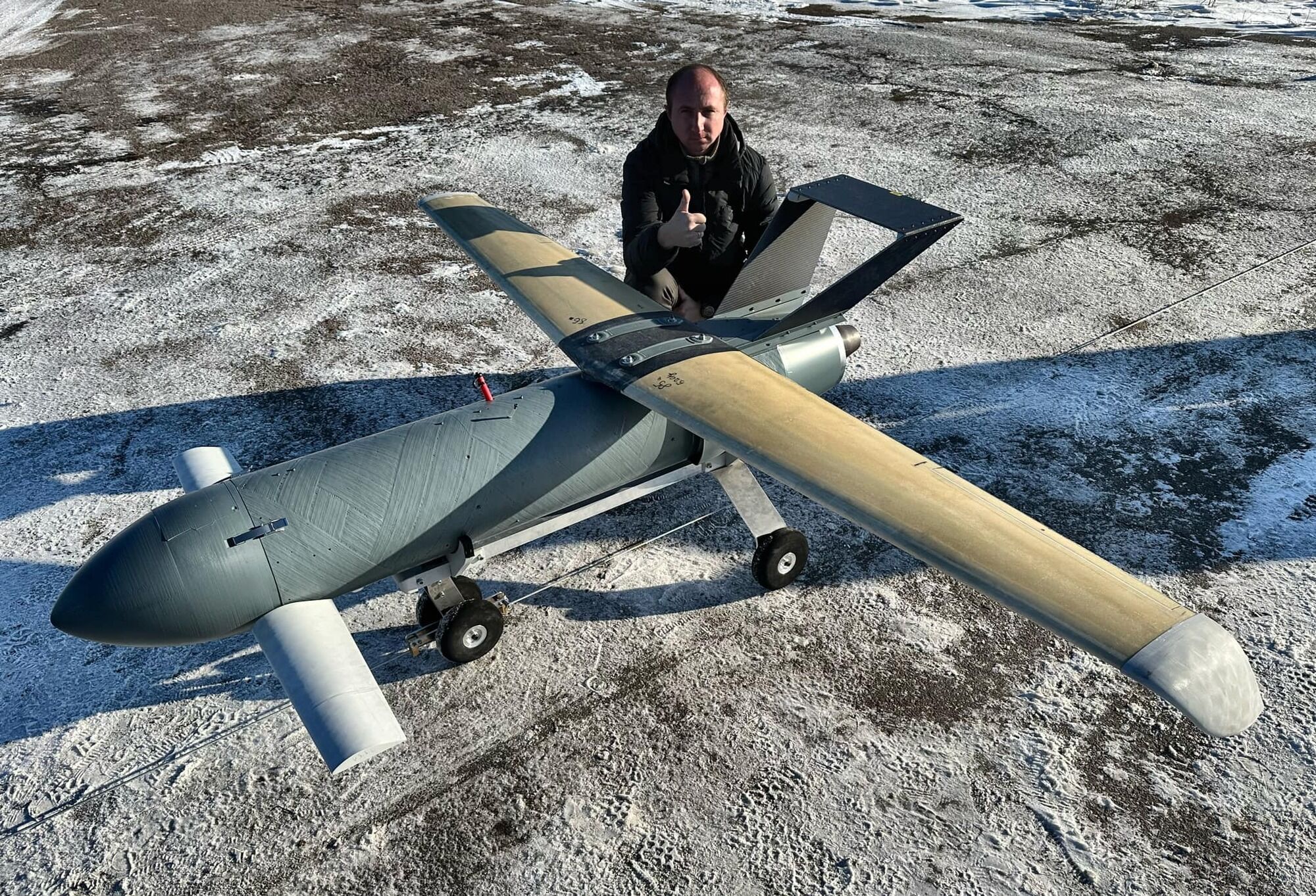 В Украине провели испытание нового дрона-камикадзе с реактивным двигателем. Фото и видео
