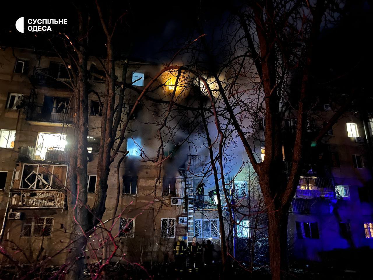 Війська РФ атакували Одесу "Шахедами", є руйнування і постраждалі: з'явилися фото і відео наслідків атаки